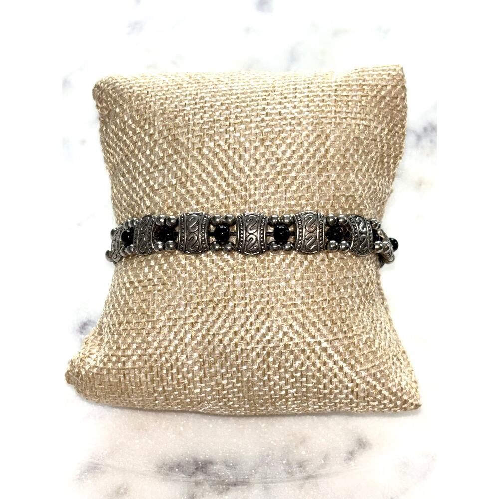 Vintage Silver Bracelet with Black Beaded Accents - Picture 7 of 9